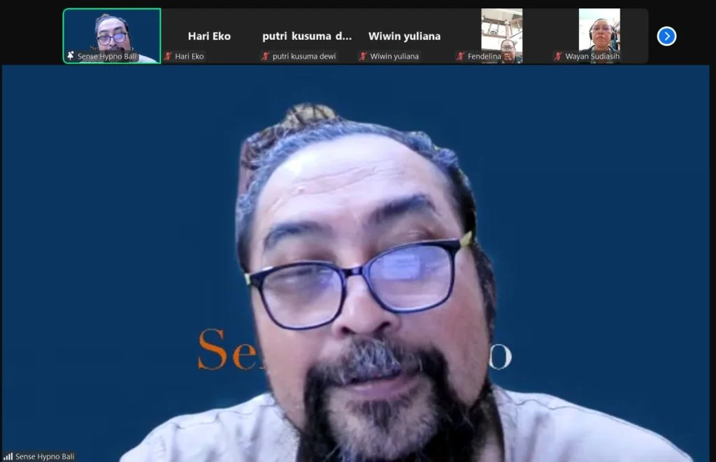 Hipnoterapi online anak melalui Zoom untuk membantu mengatasi kecemasan dan meningkatkan fokus belajar.